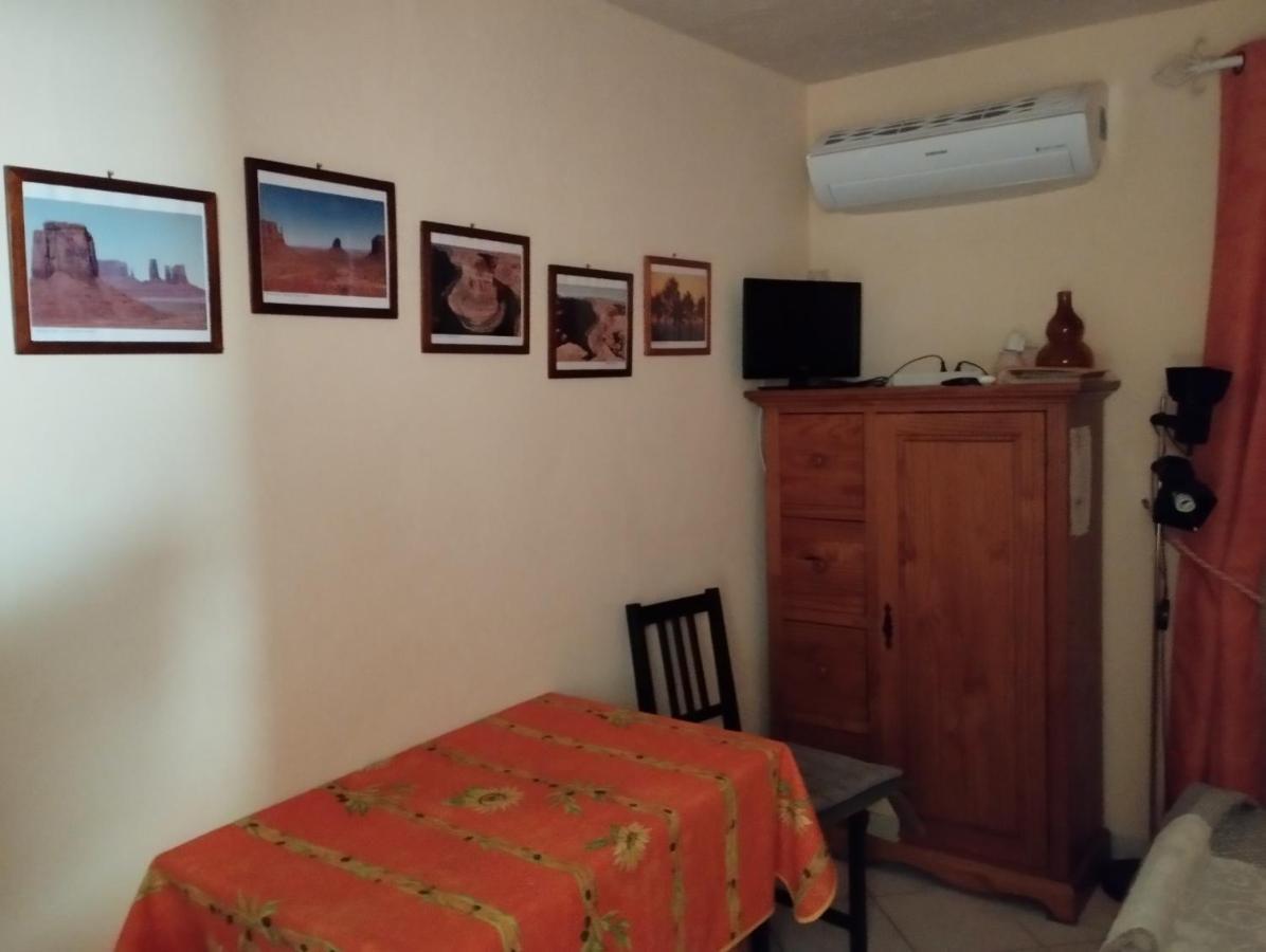 L'Orangette Bed & Breakfast เรกูส ภายนอก รูปภาพ